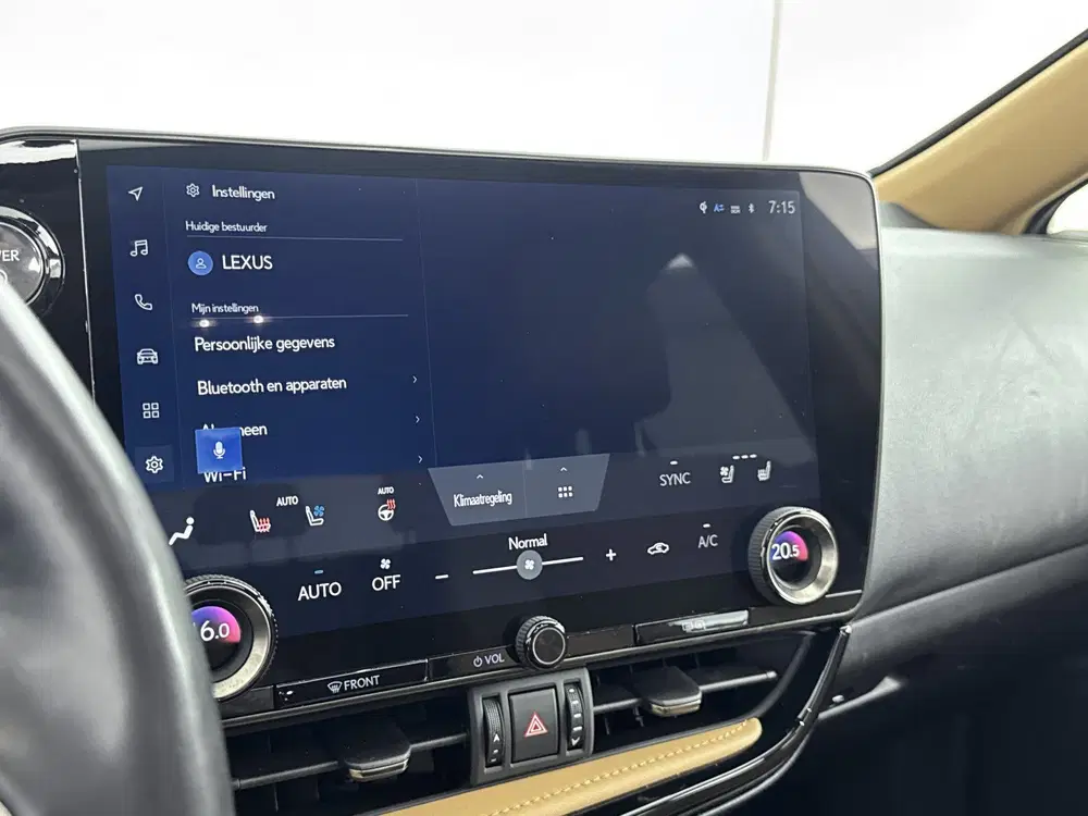Lexus NX 450h+ AWD Executive Line uit 2023, foto 10