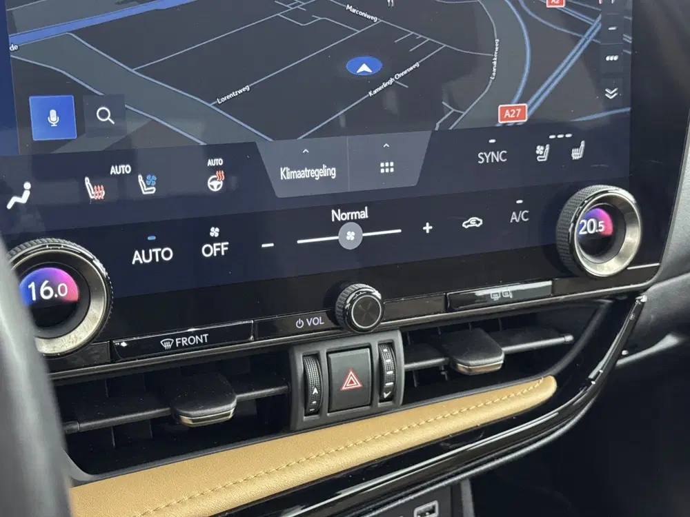 Lexus NX 450h+ AWD Executive Line uit 2023, foto 11