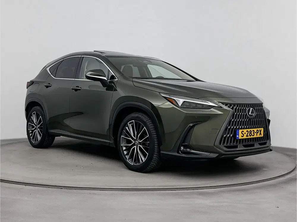 Lexus NX 450h+ AWD Executive Line uit 2023, foto 15
