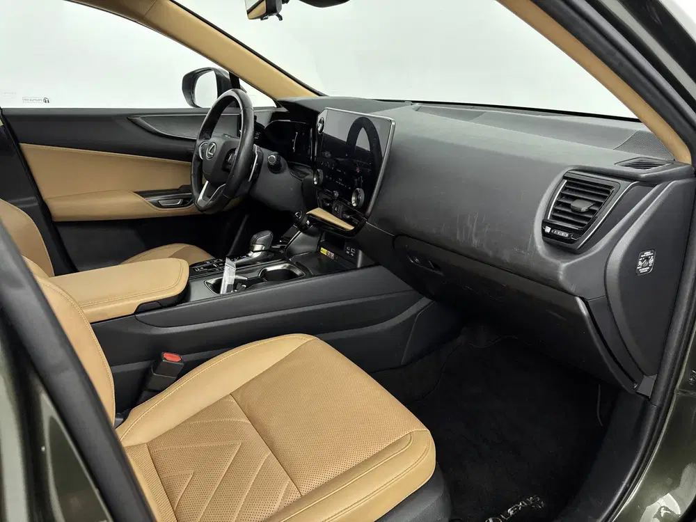 Lexus NX 450h+ AWD Executive Line uit 2023, foto 7