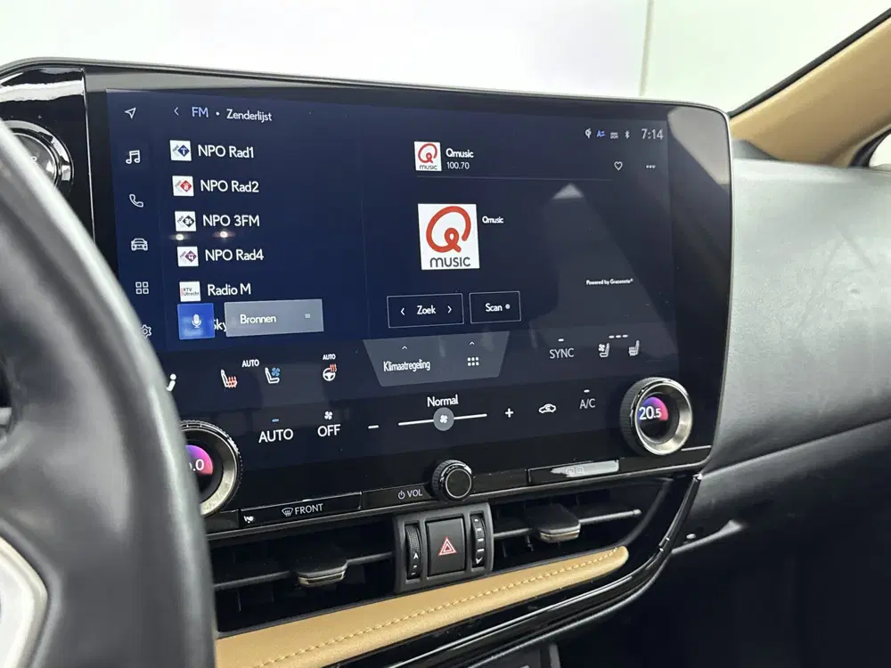 Lexus NX 450h+ AWD Executive Line uit 2023, foto 8