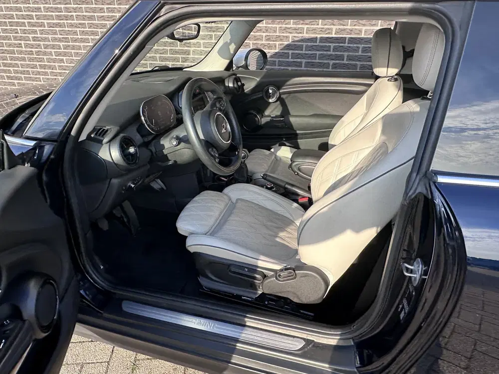 Mini Cooper 1.5 Cooper Chili BUSINESS PLUS uit 2021, foto 12