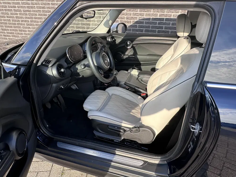 Mini Cooper 1.5 Cooper Chili BUSINESS PLUS uit 2021, foto 14