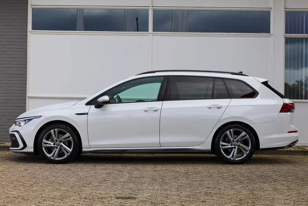 Volkswagen Golf 1.5 eTSI 130pk R-Line Business+ uit 2022, foto 10