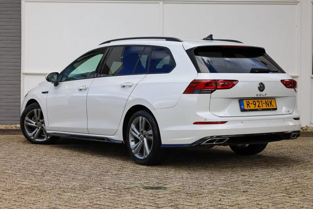 Volkswagen Golf 1.5 eTSI 130pk R-Line Business+ uit 2022, foto 11