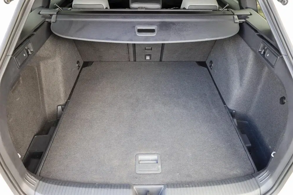 Volkswagen Golf 1.5 eTSI 130pk R-Line Business+ uit 2022, foto 13