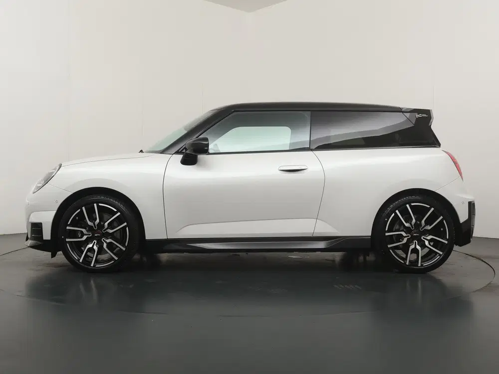 Mini John Cooper Works Cooper E John Cooper Works Pakket uit 2025, foto 12