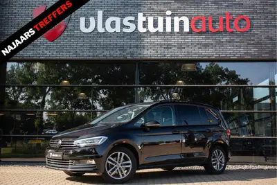 Volkswagen Touran 1.5 TSI Comfortline Business 7p uit 2024