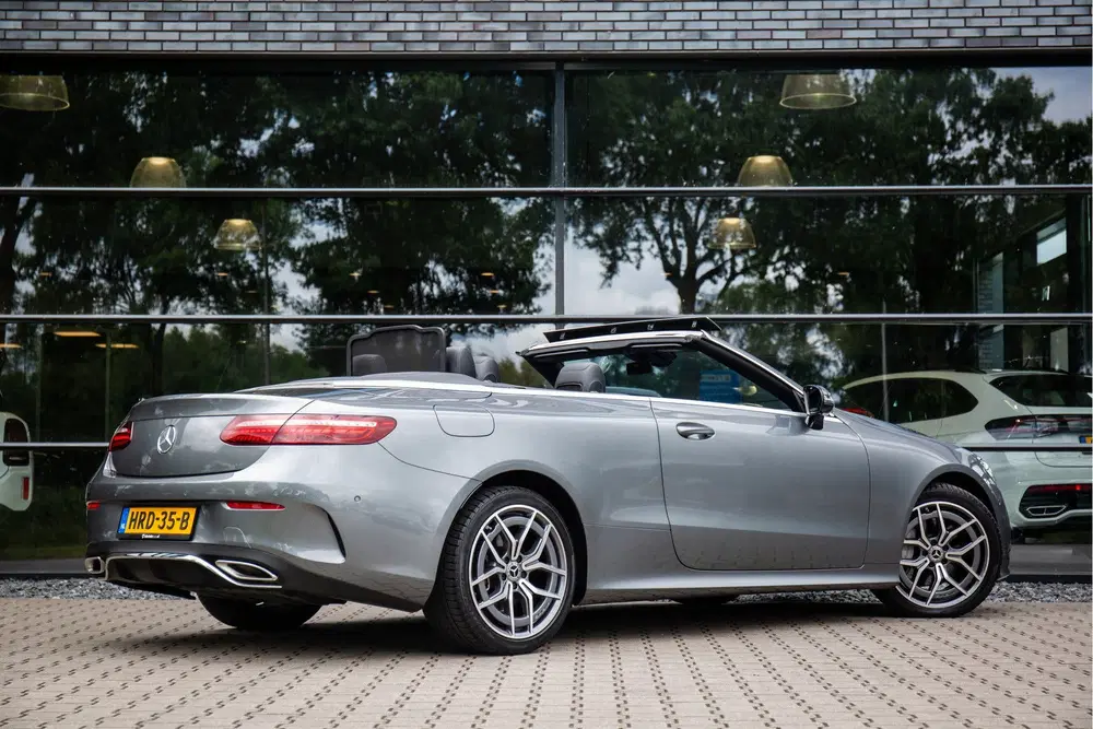 Mercedes-Benz E-Klasse 200 AMG Line uit 2023, foto 3
