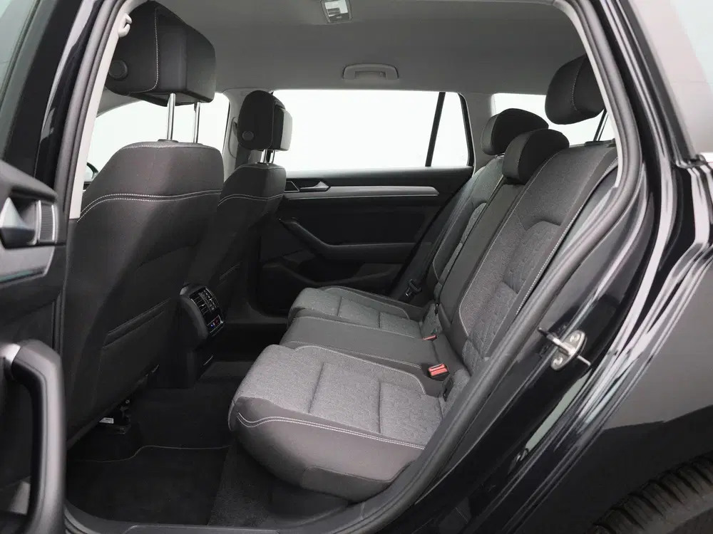 Volkswagen Passat 2.0 TDI Elegance Business R AUTOMA uit 2023, foto 12