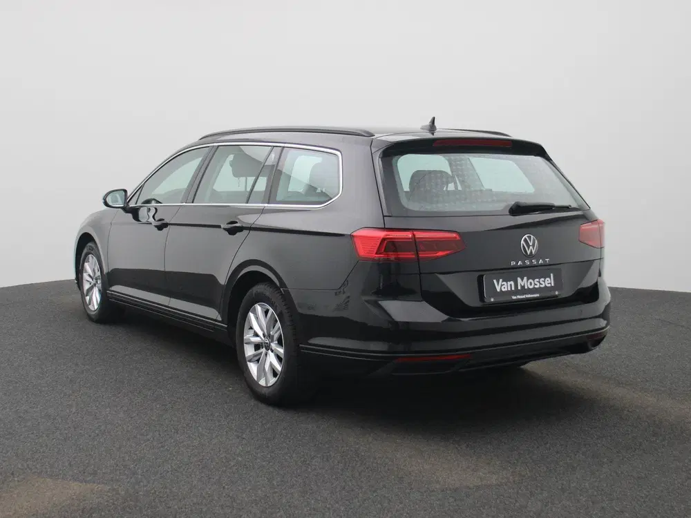 Volkswagen Passat 2.0 TDI Elegance Business R AUTOMA uit 2023, foto 2