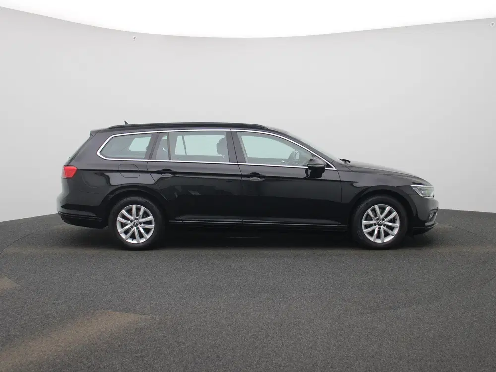 Volkswagen Passat 2.0 TDI Elegance Business R AUTOMA uit 2023, foto 6