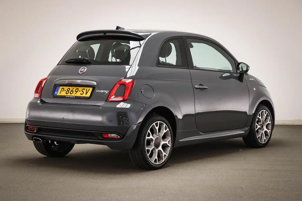 Fiat 500 1.0 Hybrid Sport uit 2022, foto 2