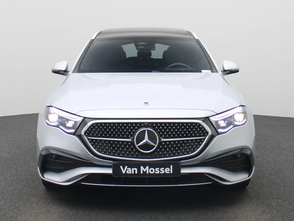 Mercedes-Benz E-Klasse 300 de 4MATIC Exclusive Line uit 2024, foto 3