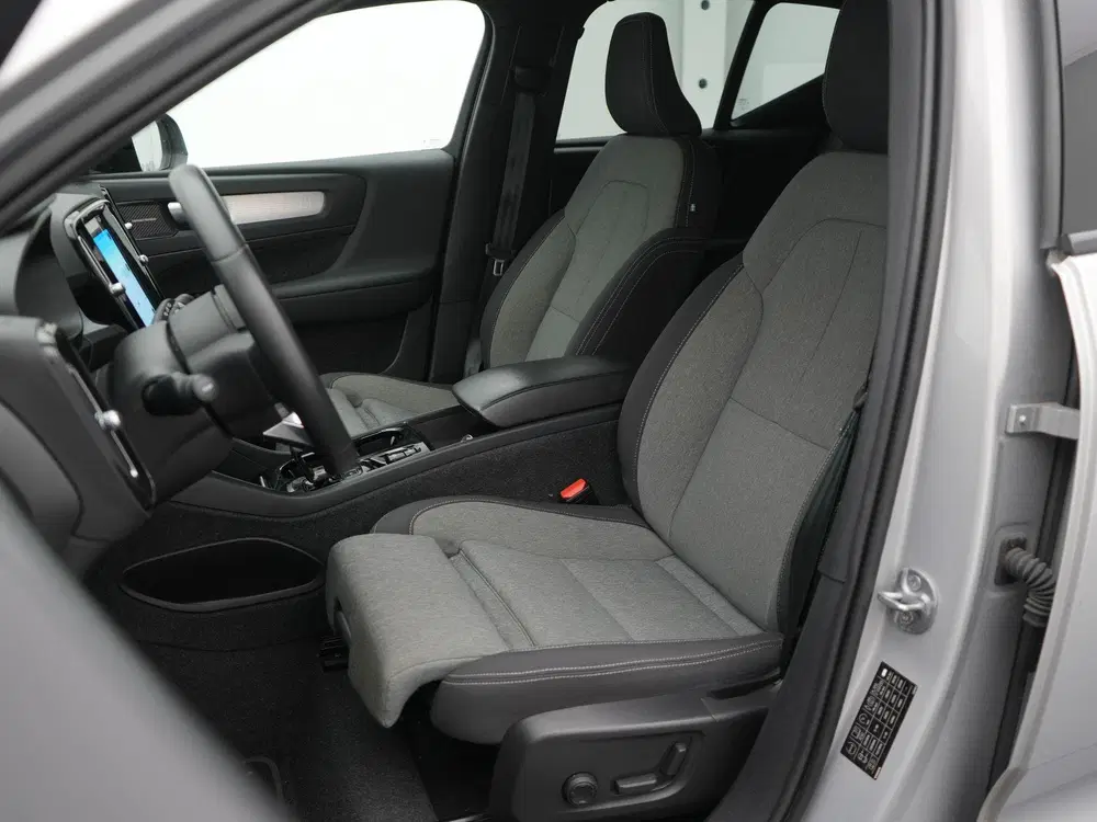 Volvo XC40 1.5 T4 Plug-in hybrid Plus Dark uit 2023, foto 10