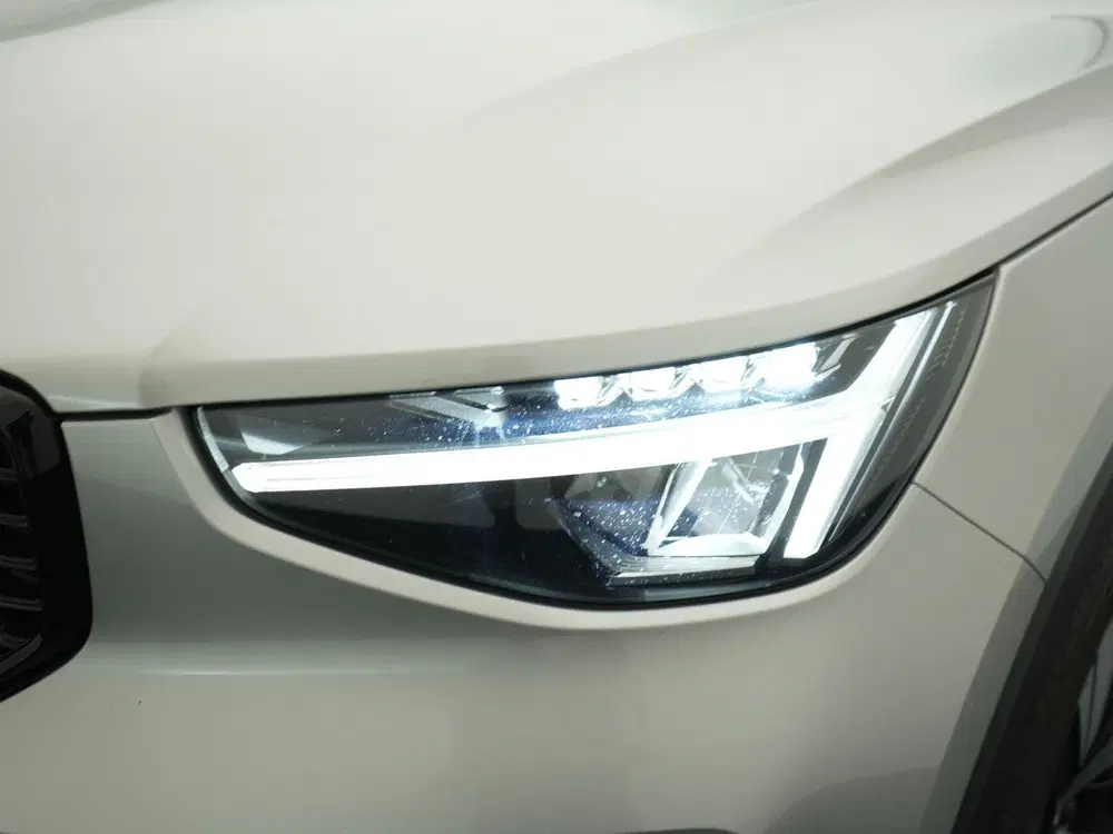Volvo XC40 1.5 T4 Plug-in hybrid Plus Dark uit 2023, foto 14