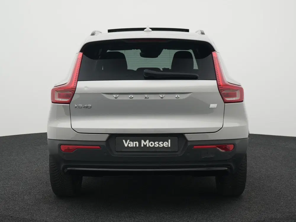 Volvo XC40 1.5 T4 Plug-in hybrid Plus Dark uit 2023, foto 5