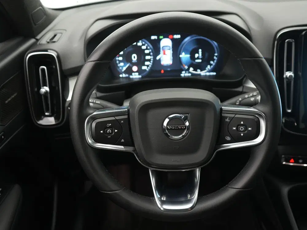 Volvo XC40 1.5 T4 Plug-in hybrid Plus Dark uit 2023, foto 8