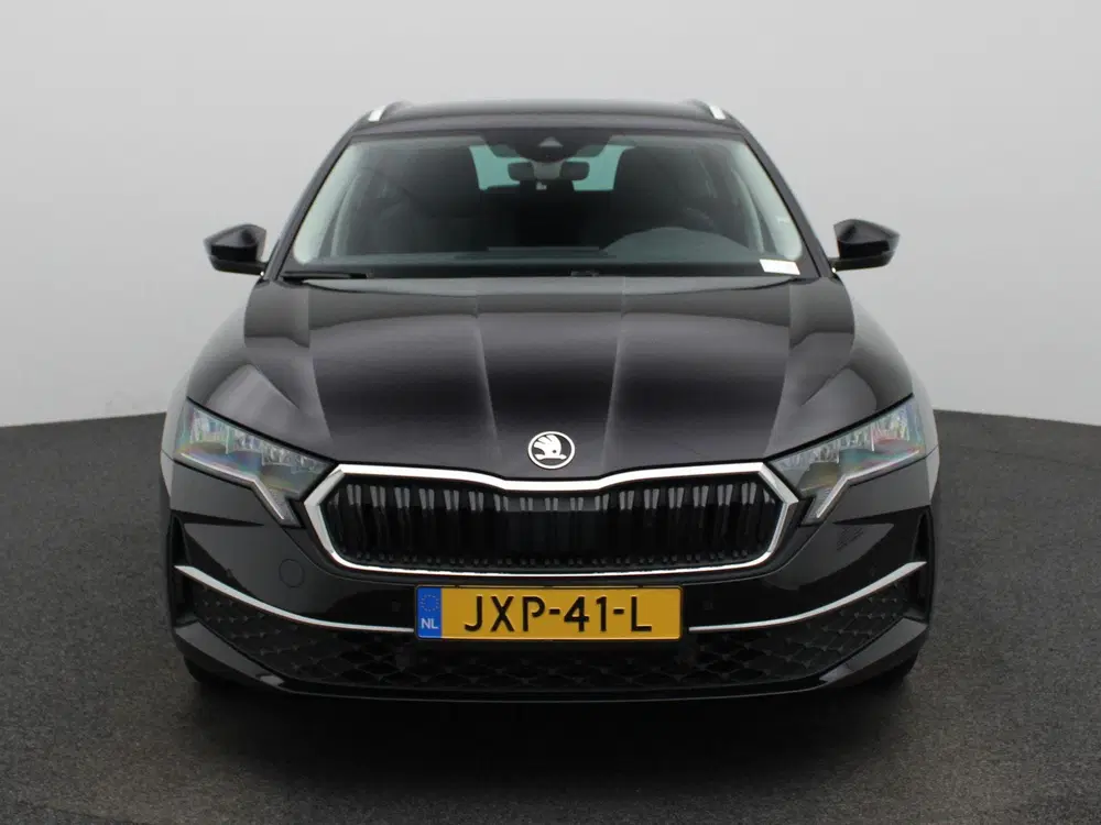 Skoda Octavia 2.0 TDI AUTOMAAT uit 2025, foto 3
