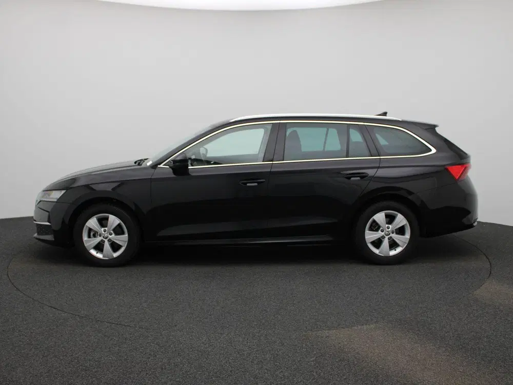 Skoda Octavia 2.0 TDI AUTOMAAT uit 2025, foto 4