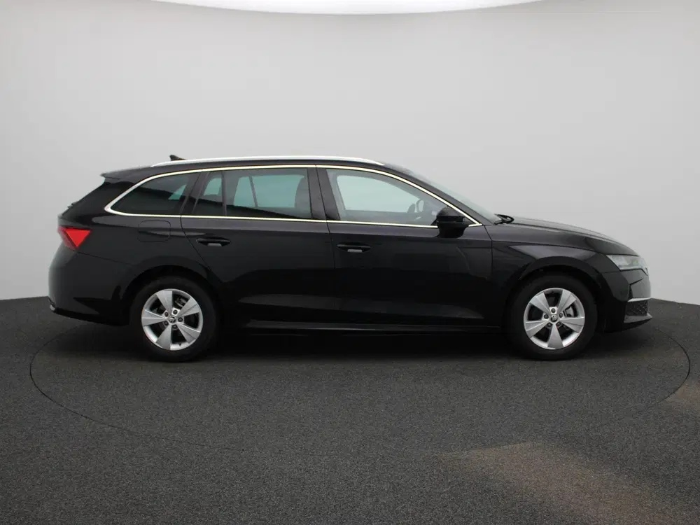 Skoda Octavia 2.0 TDI AUTOMAAT uit 2025, foto 6
