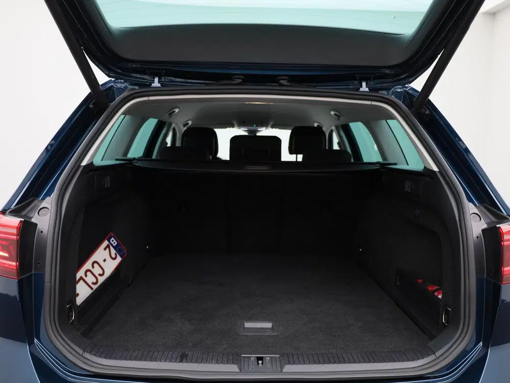 Volkswagen Passat 2.0 TDI 90kW DSG Style Business AU uit 2022, foto 14