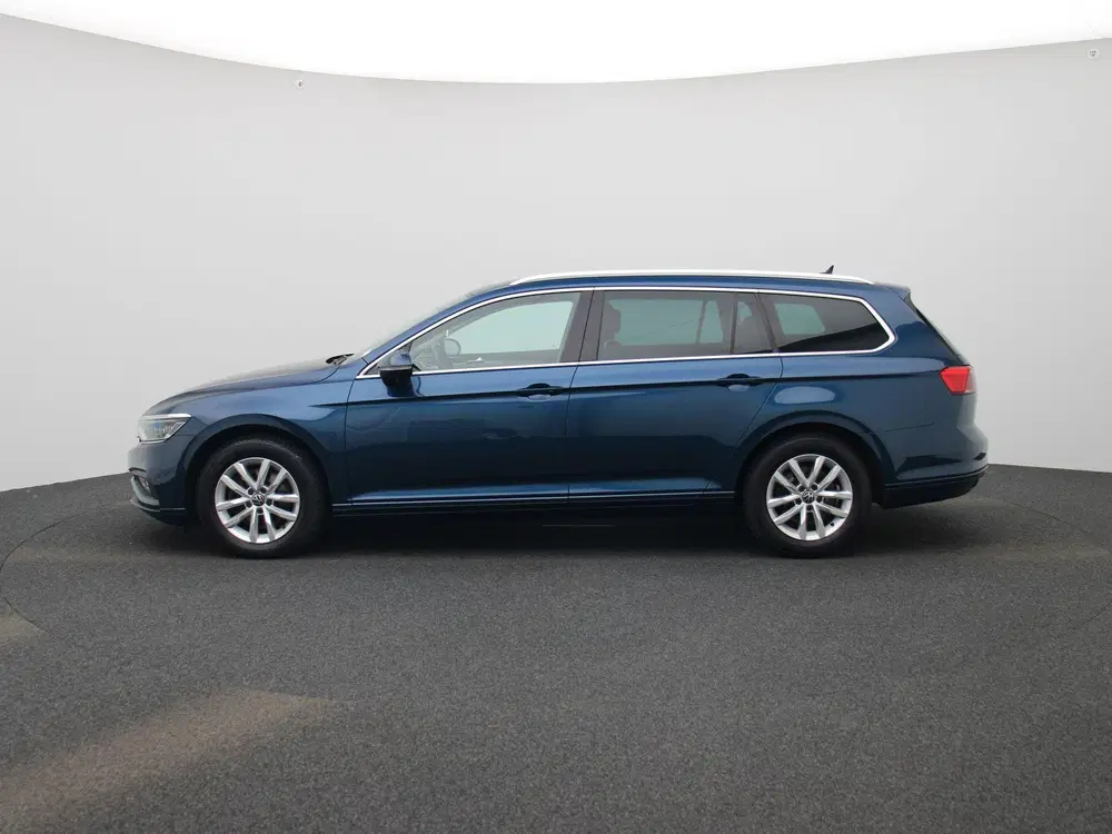 Volkswagen Passat 2.0 TDI 90kW DSG Style Business AU uit 2022, foto 4