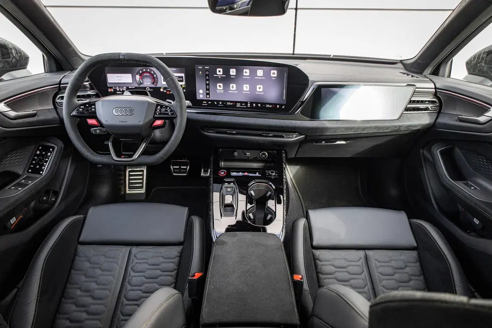Audi RS5 2.9 e-hybrid 639pk quattro uit 2026, foto 4