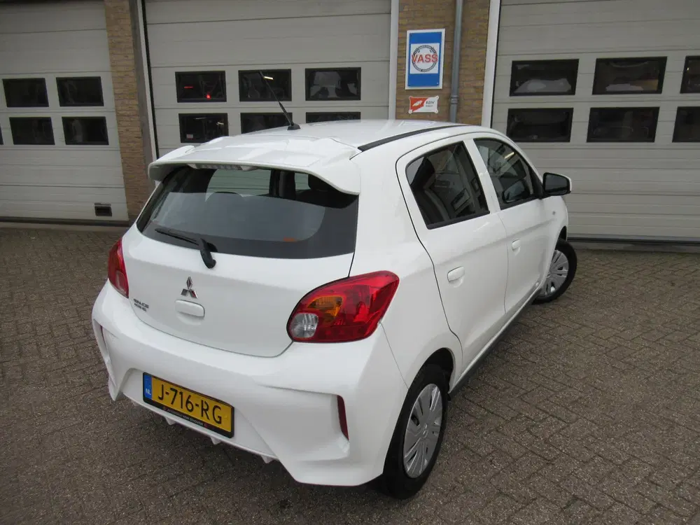 Mitsubishi Space Star 1.0 Cool+ (bj 2020) uit 2020, foto 2