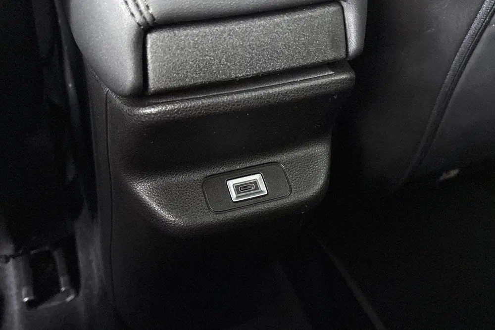 Jeep Avenger 1.2 e-Hybrid Summit Camera Keyless JBL App uit 2025, foto 11