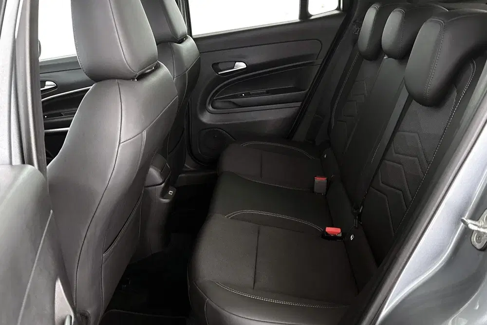 Jeep Avenger 1.2 e-Hybrid Summit Camera Keyless JBL App uit 2025, foto 8
