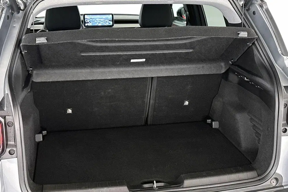Jeep Avenger 1.2 e-Hybrid Summit Camera Keyless JBL App uit 2025, foto 9