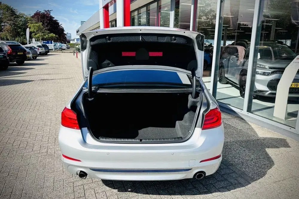 BMW 5-serie 5 Serie 520i High Executive Sport Line uit 2019, foto 12