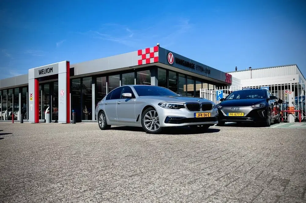 BMW 5-serie 5 Serie 520i High Executive Sport Line uit 2019, foto 2