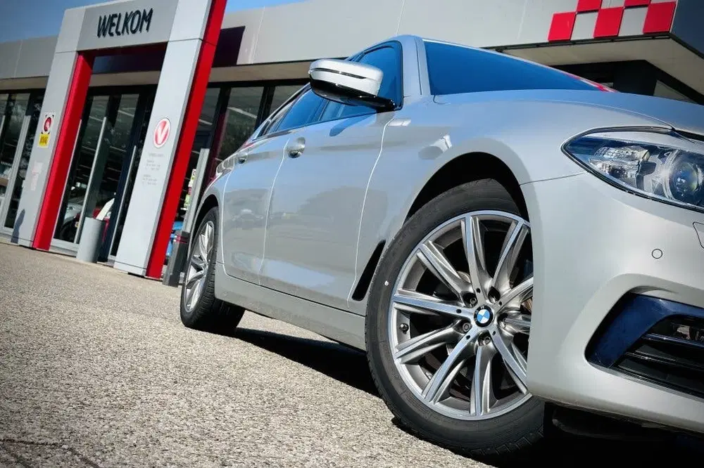 BMW 5-serie 5 Serie 520i High Executive Sport Line uit 2019, foto 4