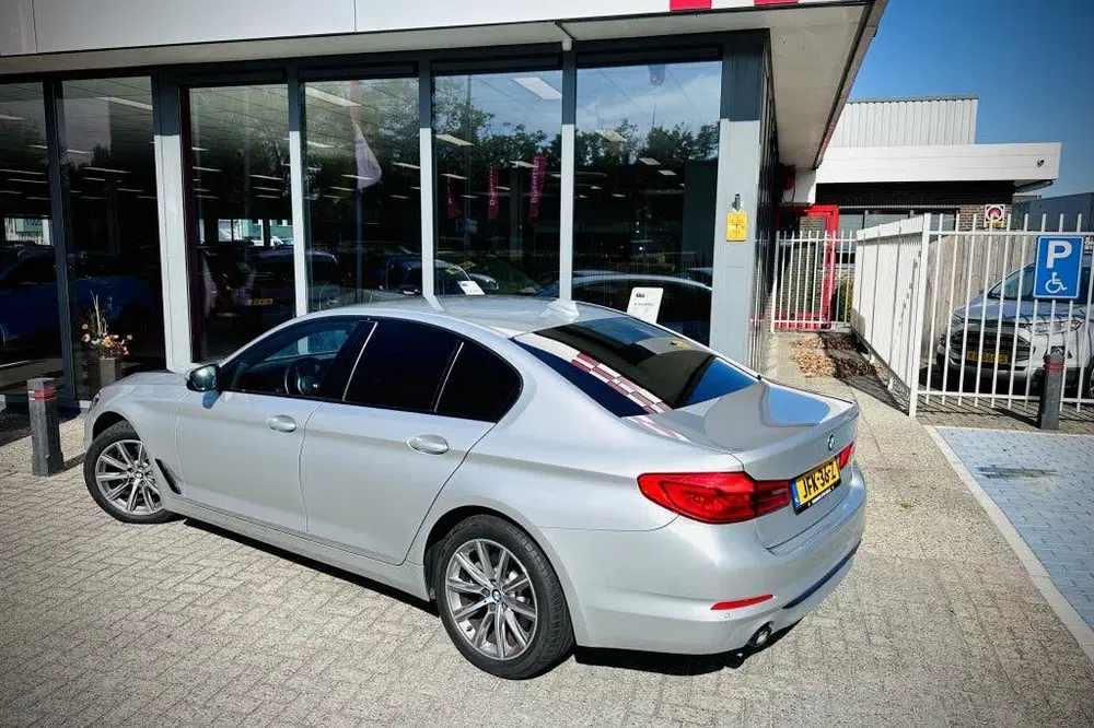 BMW 5-serie 5 Serie 520i High Executive Sport Line uit 2019, foto 9
