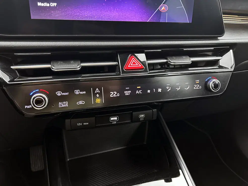 Kia Niro 1.6 GDi Hybrid DynamicLine uit 2023, foto 12