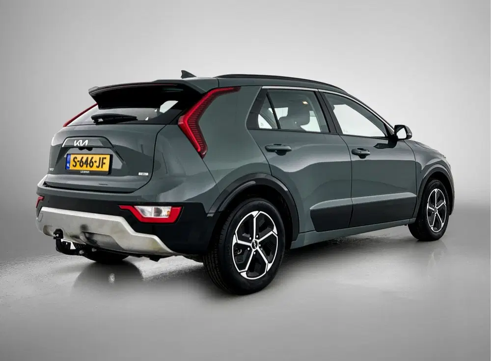 Kia Niro 1.6 GDi Hybrid DynamicLine uit 2023, foto 2