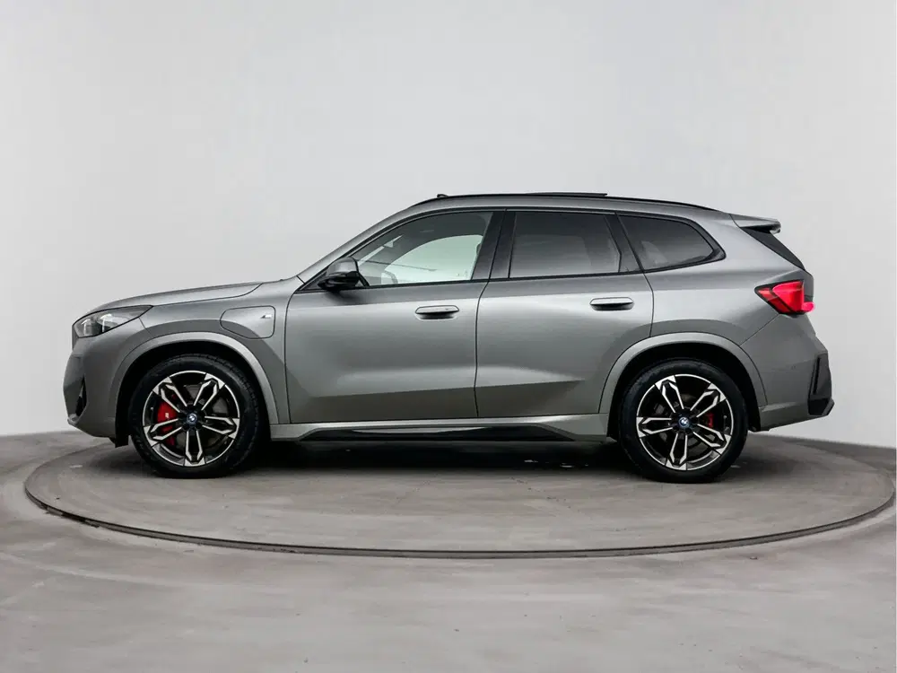 BMW X1 xDrive25e M Sport Automaat uit 2024, foto 2