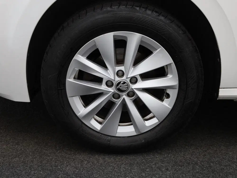 Skoda Kamiq 1.0 TSI Business Edition uit 2023, foto 14