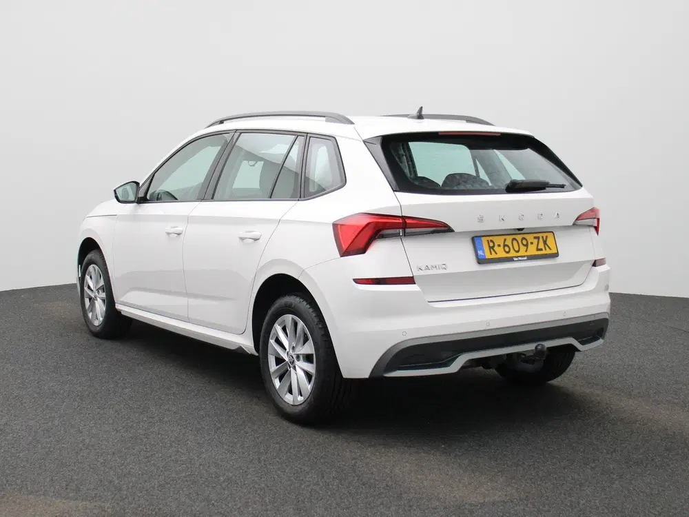 Skoda Kamiq 1.0 TSI Business Edition uit 2023, foto 2