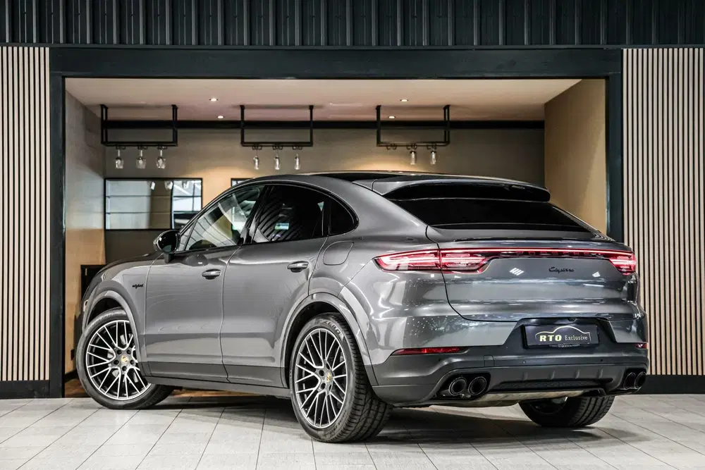 Porsche Cayenne Cayenne Coupé 3.0 E-Hybrid uit 2022, foto 3