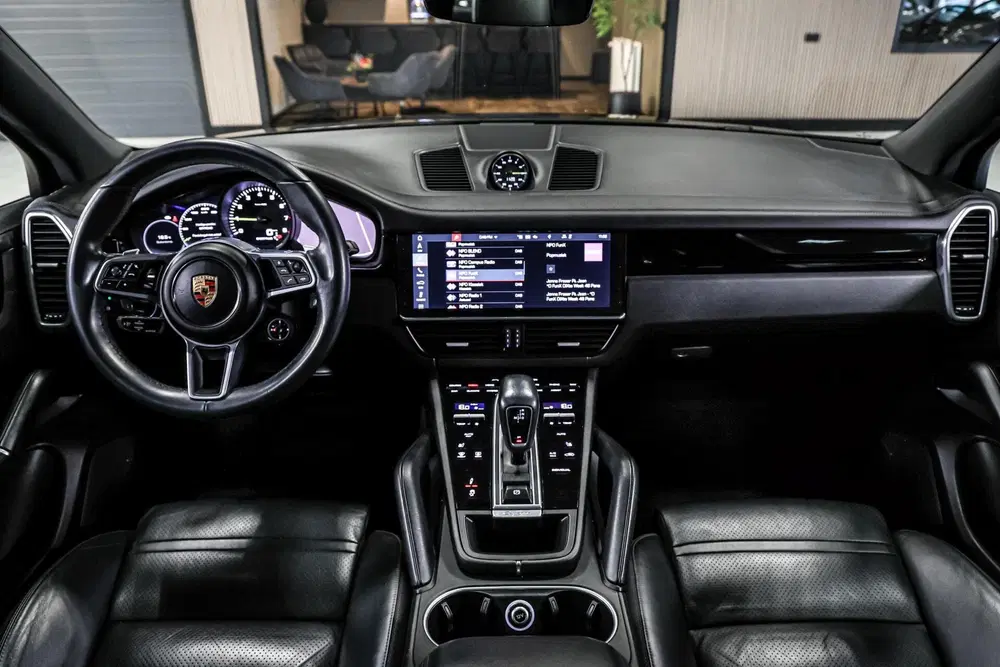 Porsche Cayenne 3.0 E-Hybrid uit 2020, foto 2