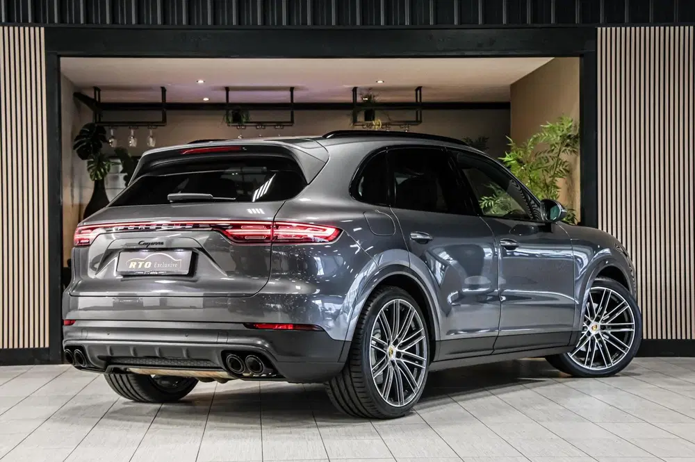 Porsche Cayenne 3.0 E-Hybrid uit 2020, foto 5