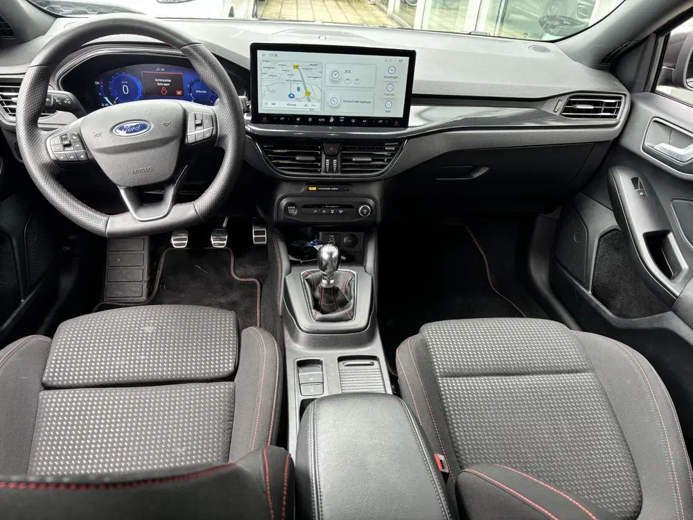 Ford Focus 1.0 EcoBoost Hybrid ST Line X uit 2024, foto 13