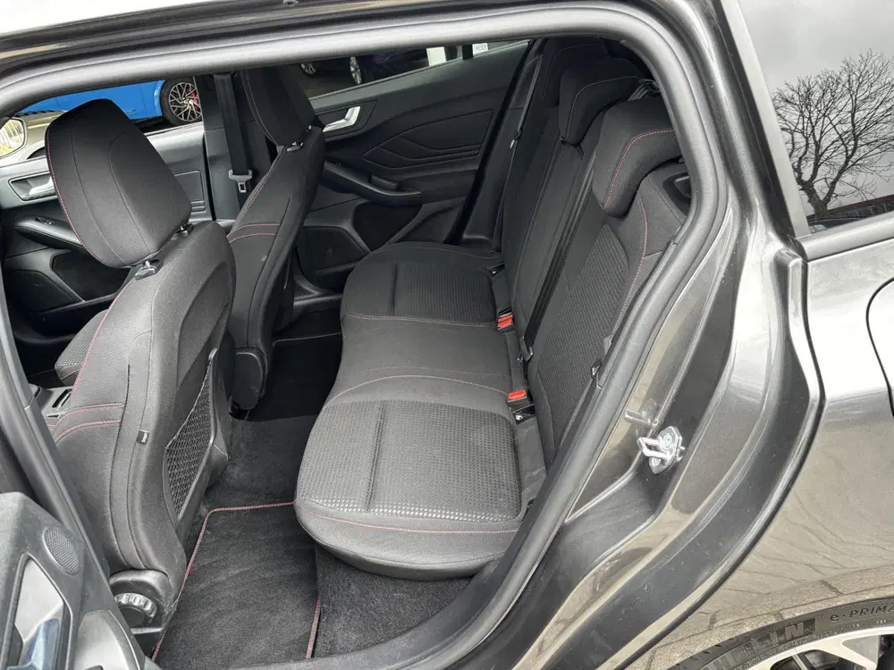 Ford Focus 1.0 EcoBoost Hybrid ST Line X uit 2024, foto 15