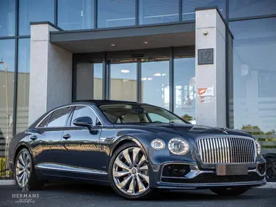 Bentley Flying Spur 6.0 W12 First Edition uit 2019