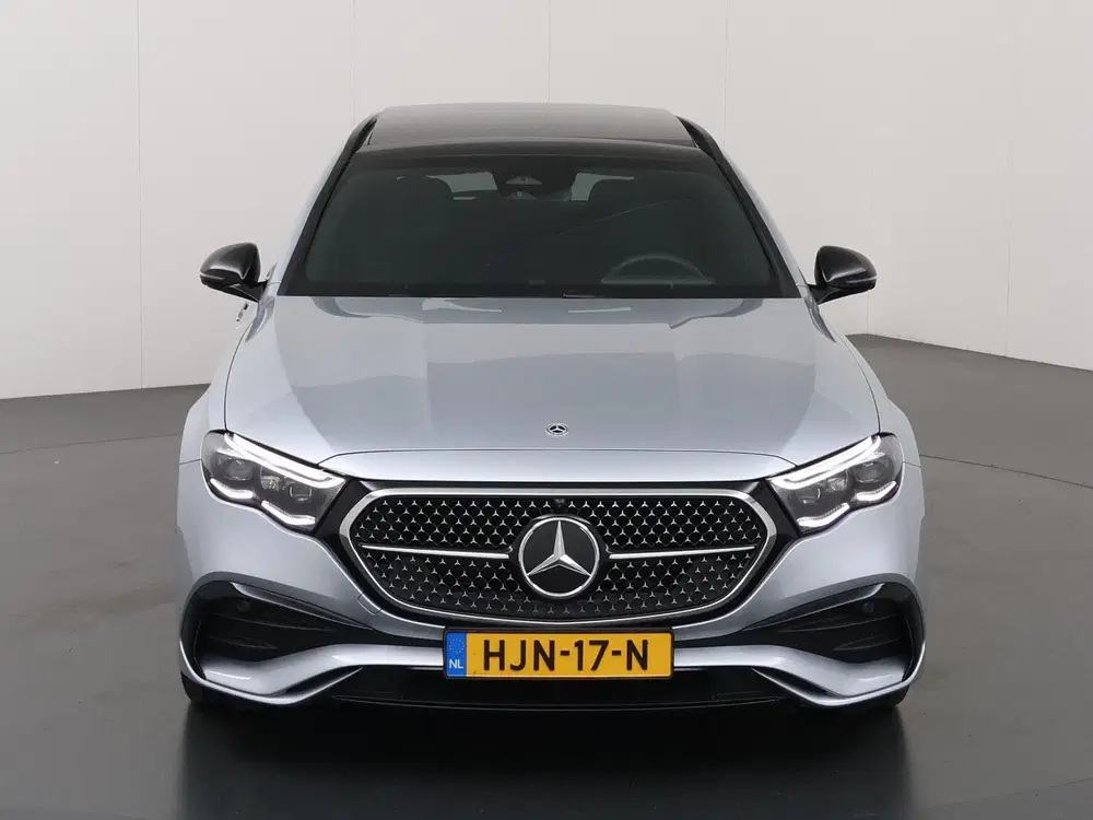 Mercedes-Benz E-Klasse 300 e Sport Edition uit 2025, foto 3
