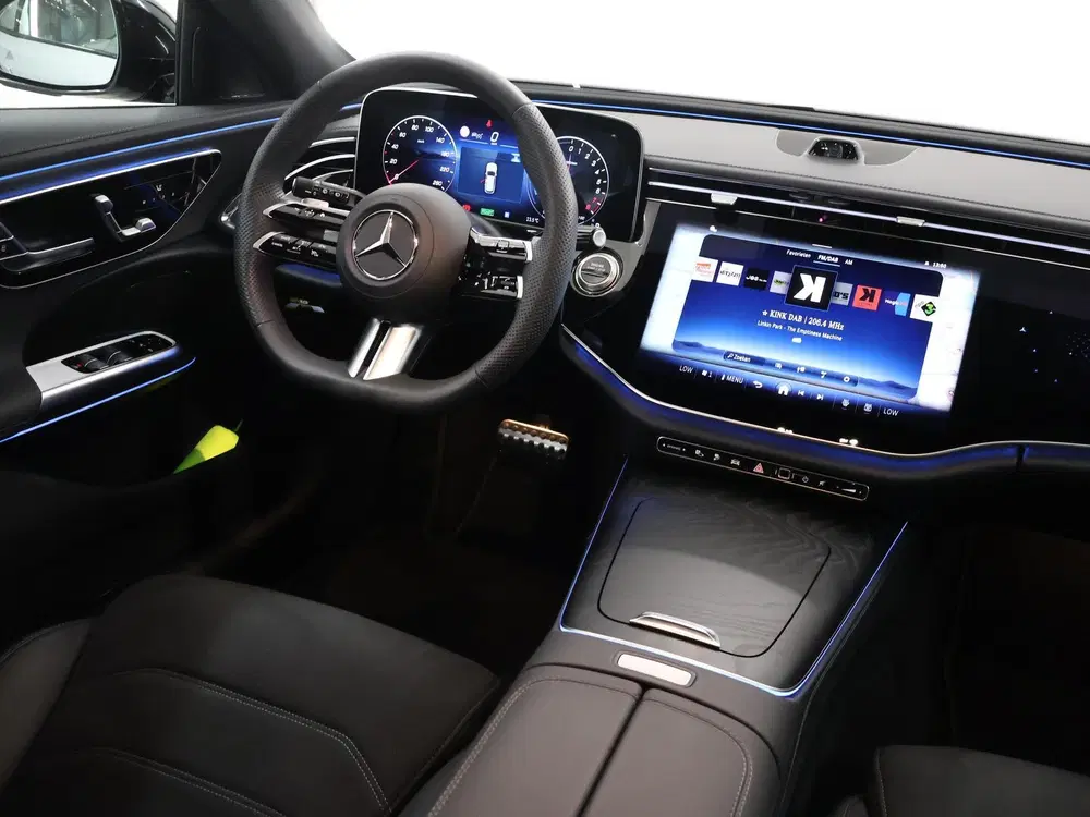 Mercedes-Benz E-Klasse 300 e Sport Edition uit 2025, foto 9