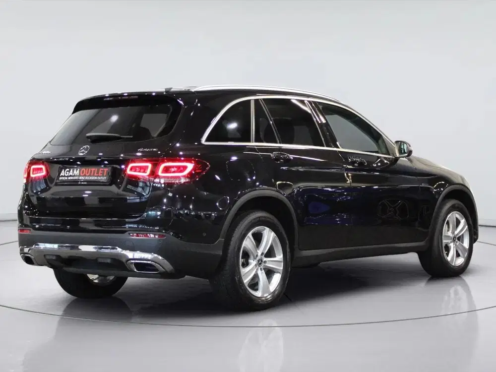 Mercedes-Benz GLC 300e 4MATIC Premium Plus uit 2020, foto 2